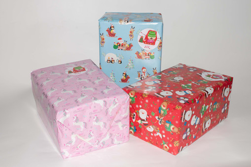 Otroci in ostali so prejeli lepo zavita darila.