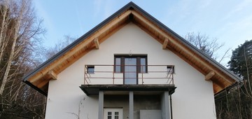 Obnovljena hiša v začetku decembra 2024.